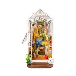 Book Nook: Garden House
